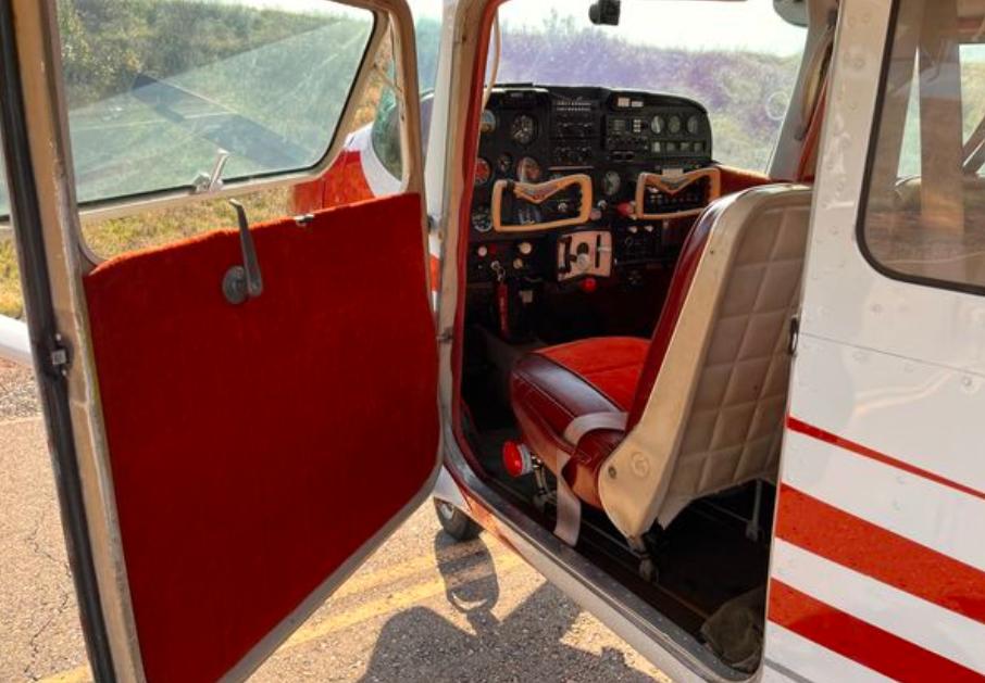 1960 Cessna 210 Photo 3