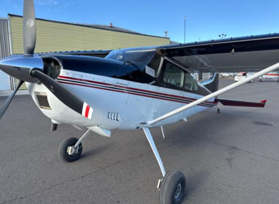 1967 Cessna 180 Skywagon Photo 3