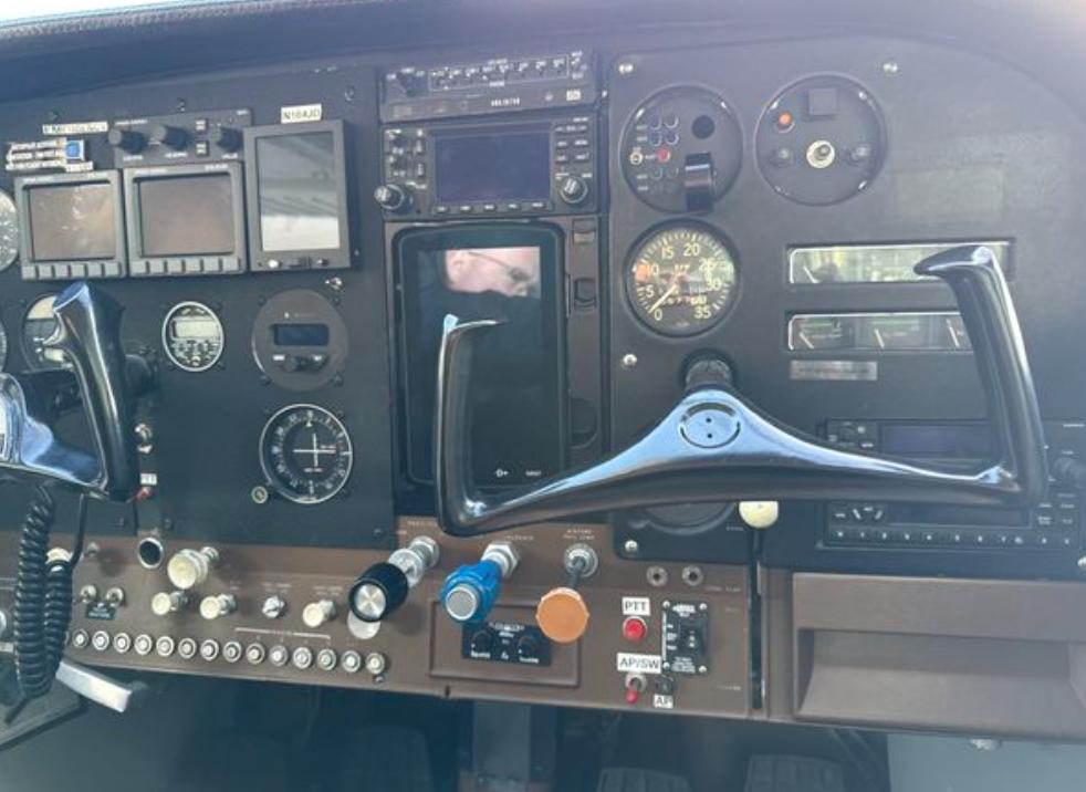 1967 Cessna 180 Skywagon Photo 6