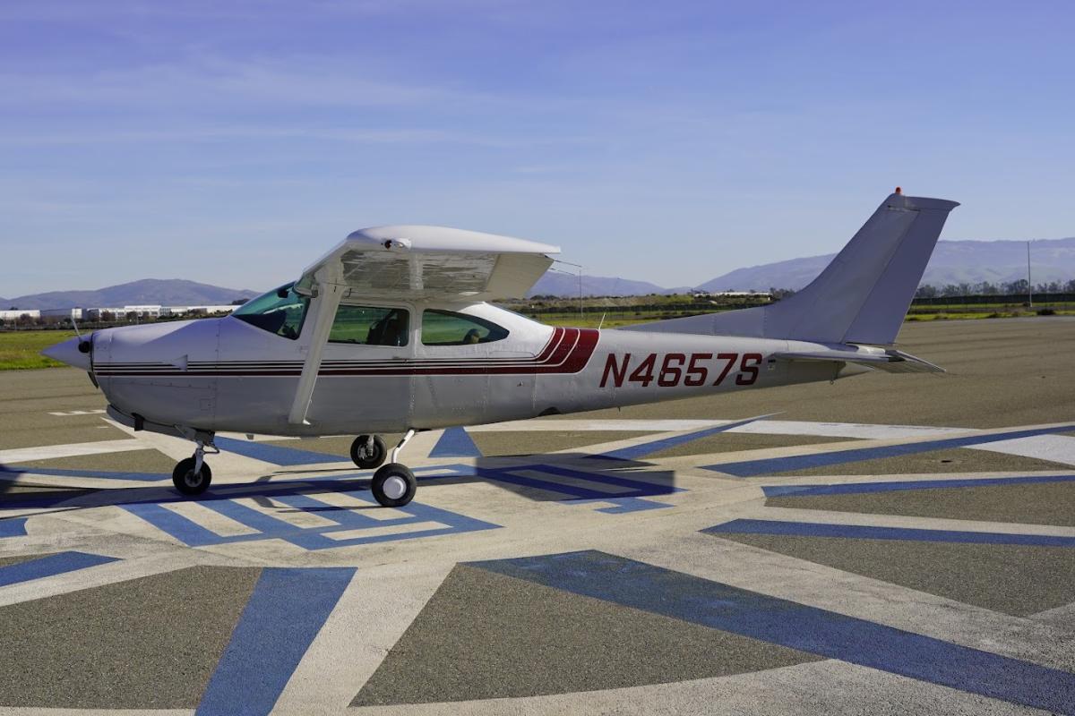1980 Cessna 182 Turbo RG Photo 4
