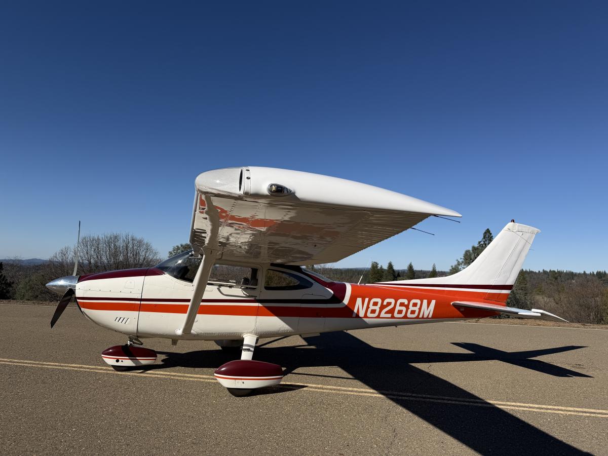 1976 Cessna 182P Skylane Photo 2