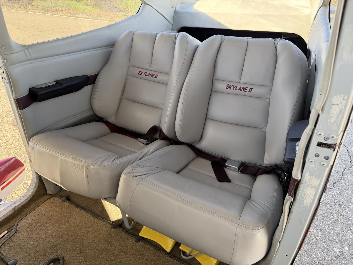 1976 Cessna 182P Skylane Photo 5