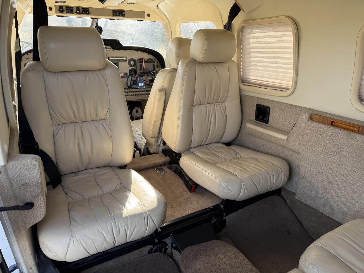 2000 Piper Turbo Saratoga II Photo 6