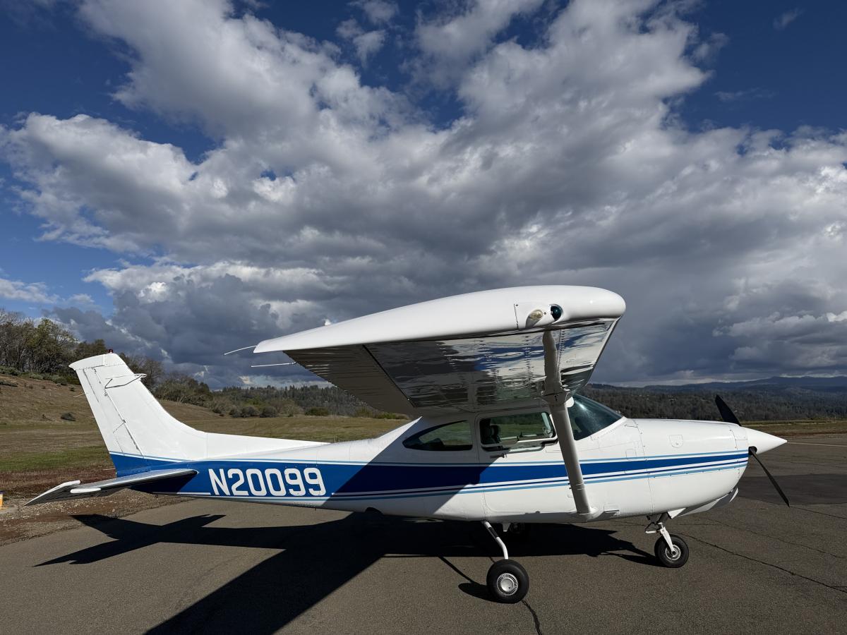 1982 Cessna 182 Skylane RG Photo 3