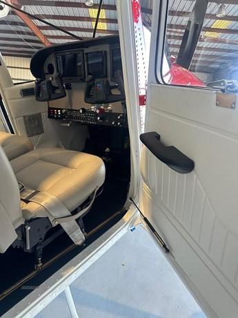 1974 Cessna 180 Skywagon Photo 5