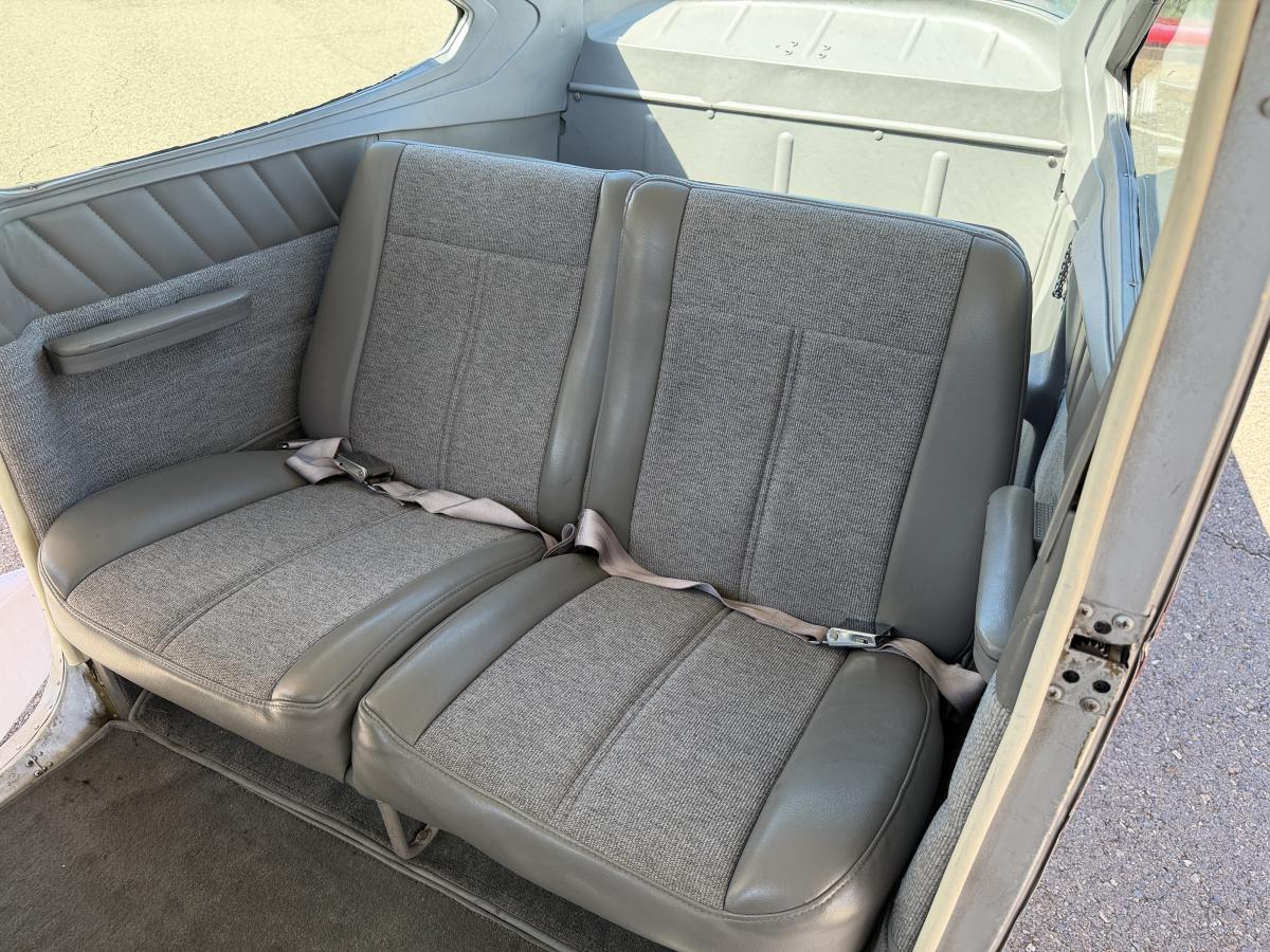 1969 Cessna 182M Skylane Photo 4