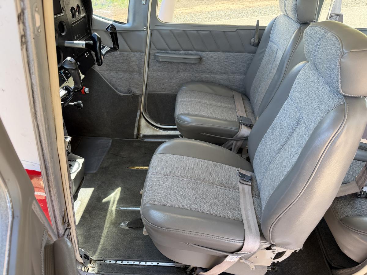 1969 Cessna 182M Skylane Photo 5