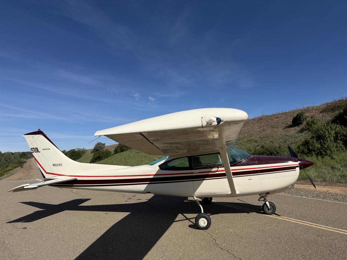 1978 Cessna 182 RG Photo 2