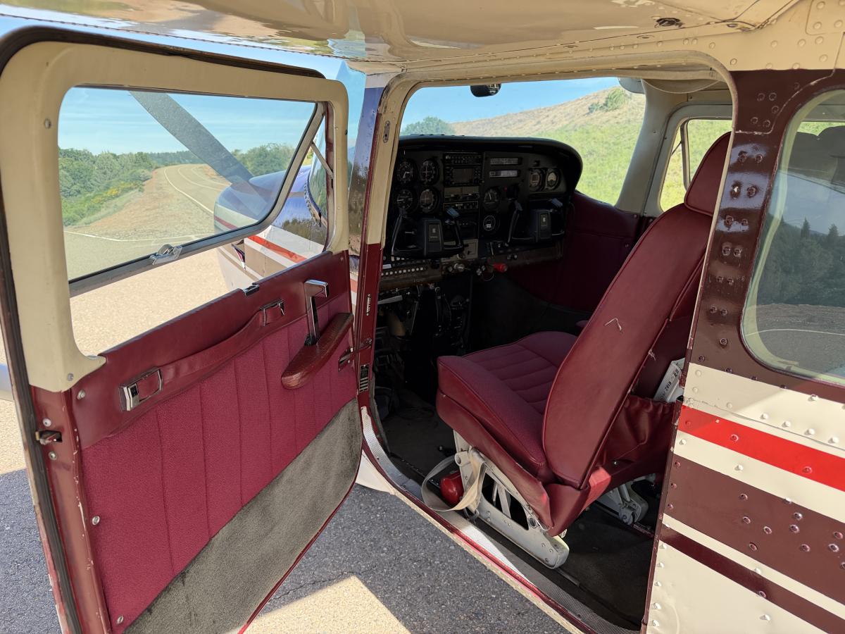 1978 Cessna 182 RG Photo 6