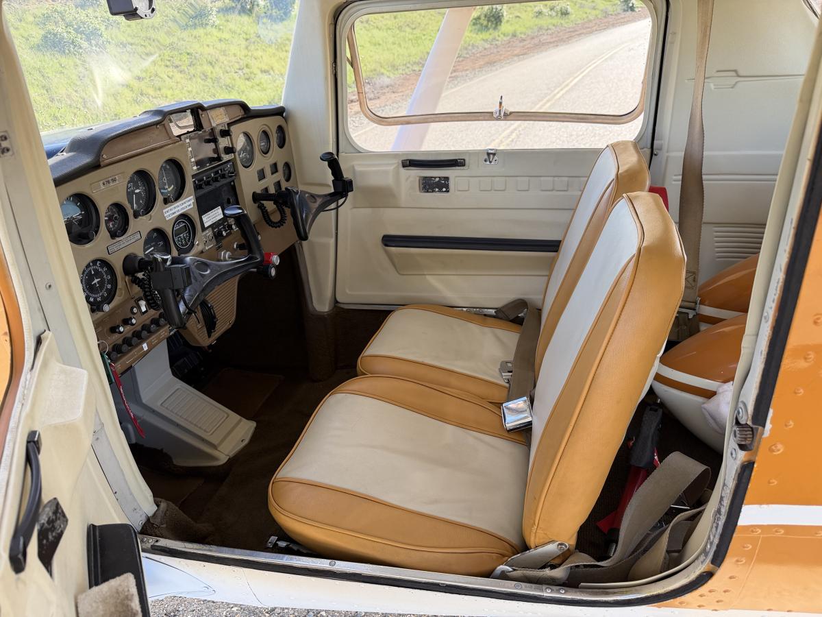 1973 Cessna 150 Photo 3