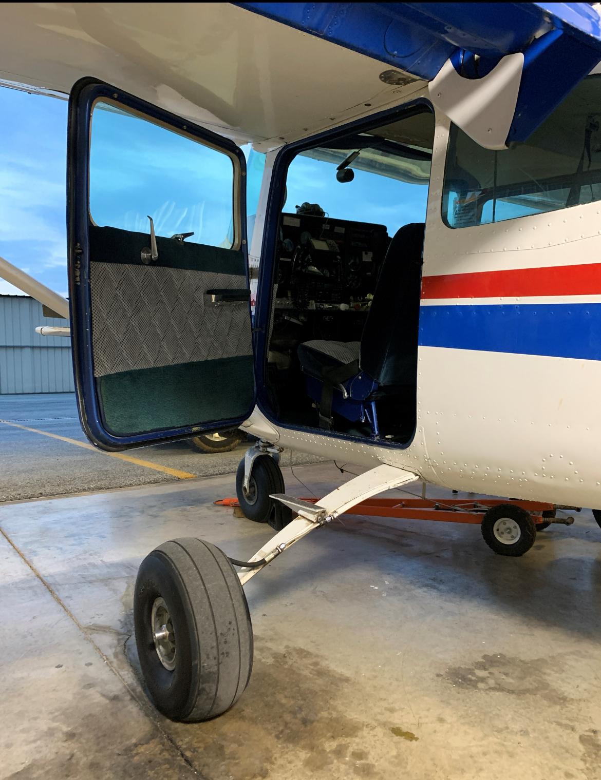 1966 Cessna 182 Wren Photo 3