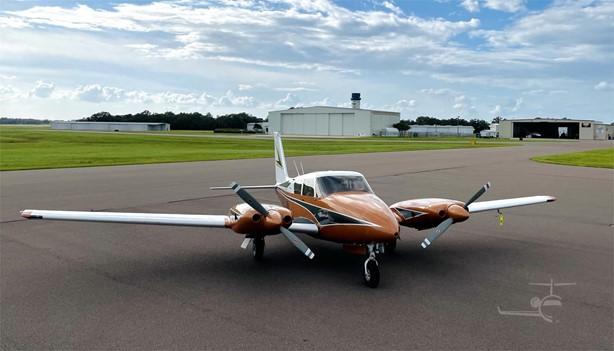 1964 Piper PA-30 Twin Comanche Photo 2
