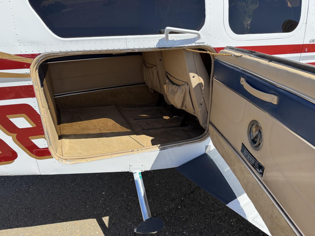 1973 Beech F33A Bonanza Photo 4