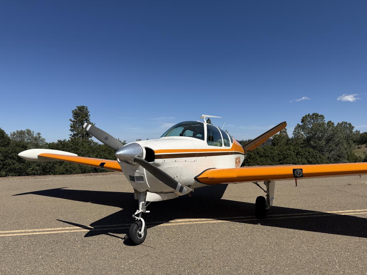 1960 Beechcraft M35 Bonanza Photo 4