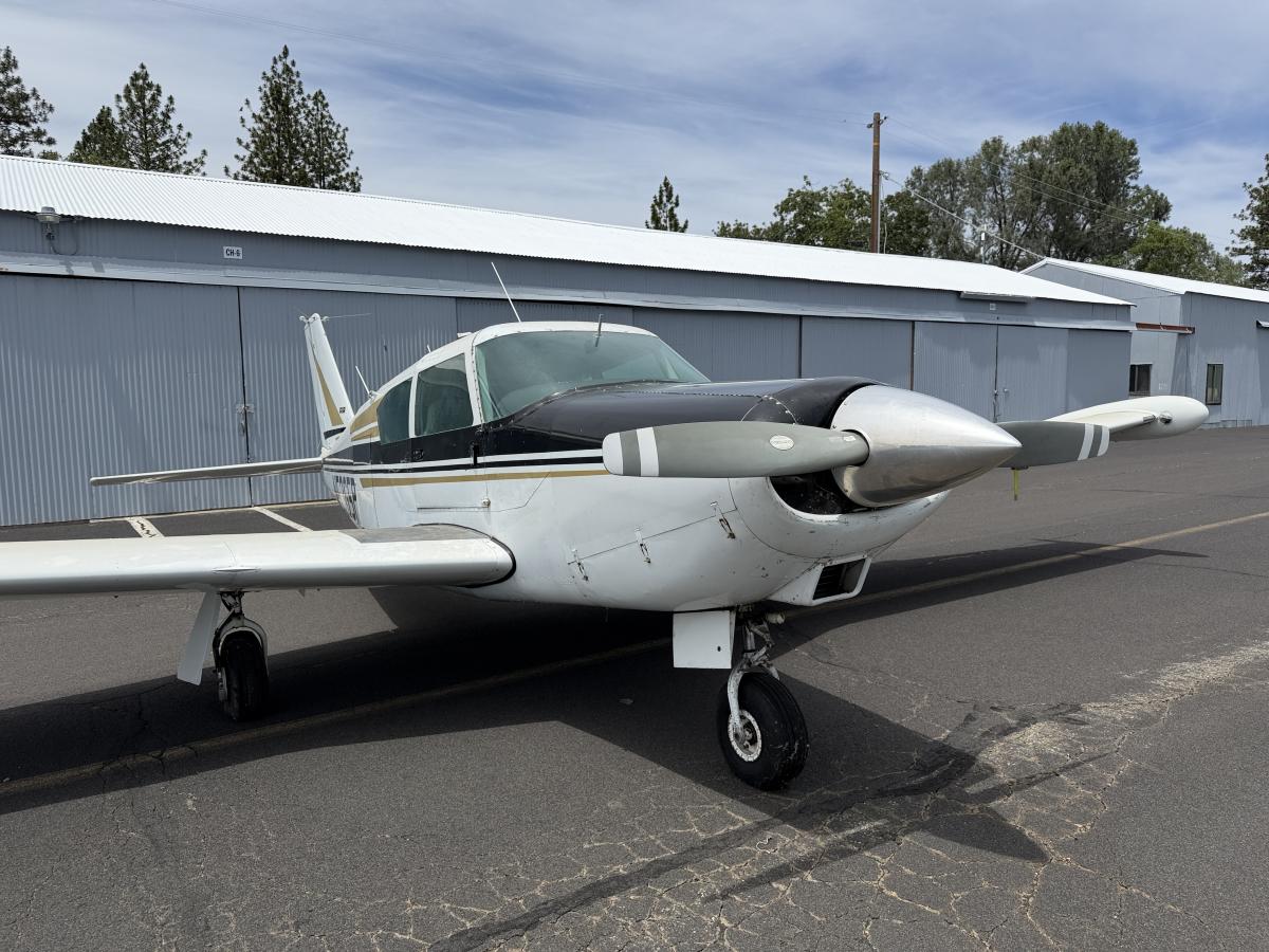 1959 Piper Comanche PA-24-250 Photo 2