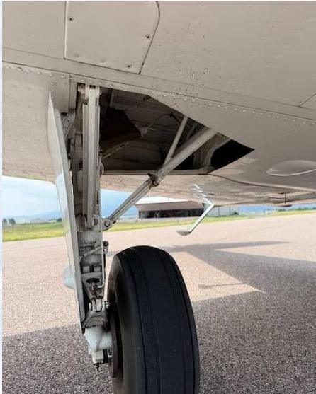 1981 BEECHCRAFT F33A BONANZA  Photo 2