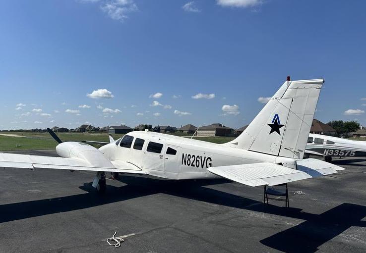 1975 PIPER SENECA II Photo 3