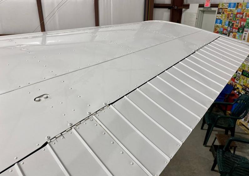 2001 CESSNA T182T Photo 6