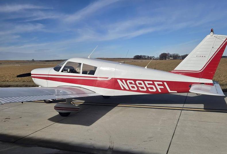 1971 PA-28 PIPER CHEROKEE 140 Photo 2