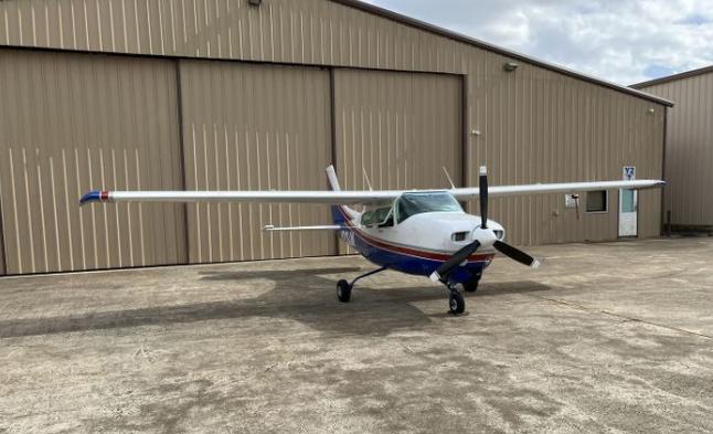 1981 CESSNA T210N Photo 2