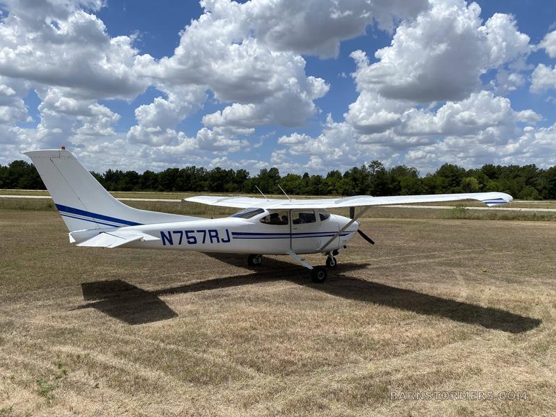 1976 CESSNA 182P Photo 2