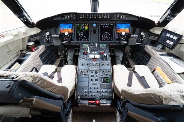 2008 BOMBARDIER CHALLENGER 605 Photo 2