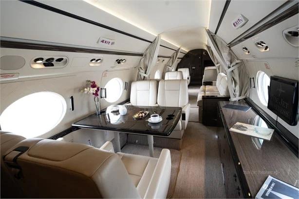 2011 GULFSTREAM G550 Photo 3