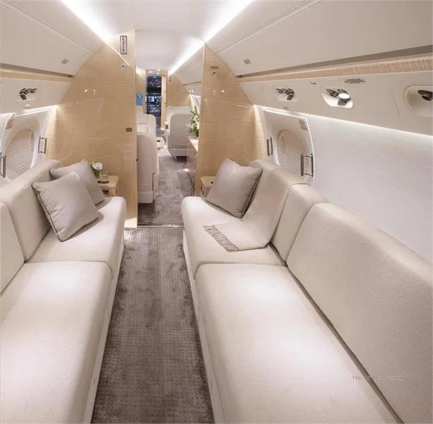 GULFSTREAM G550 Photo 5