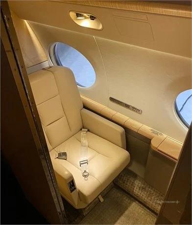 GULFSTREAM G550 Photo 2