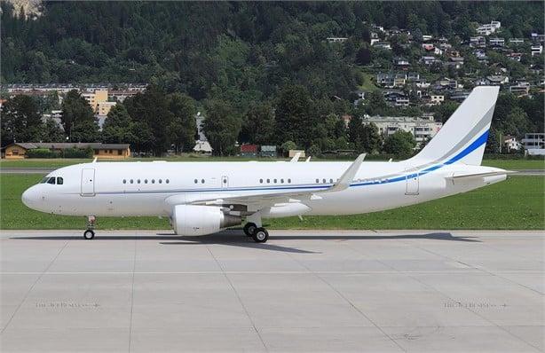 AIRBUS ACJ320 Photo 3