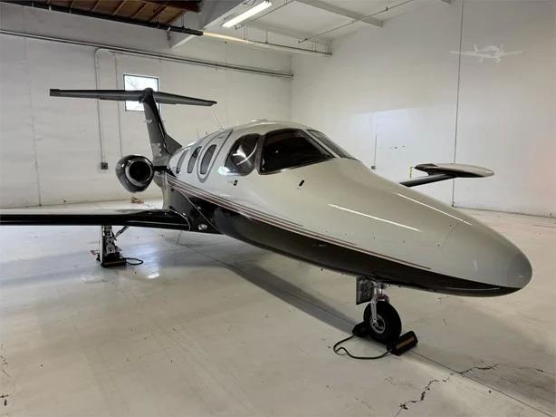 2015 ECLIPSE 550 Photo 3