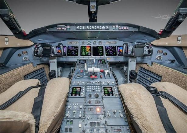 2000 BOMBARDIER CHALLENGER 60 Photo 6