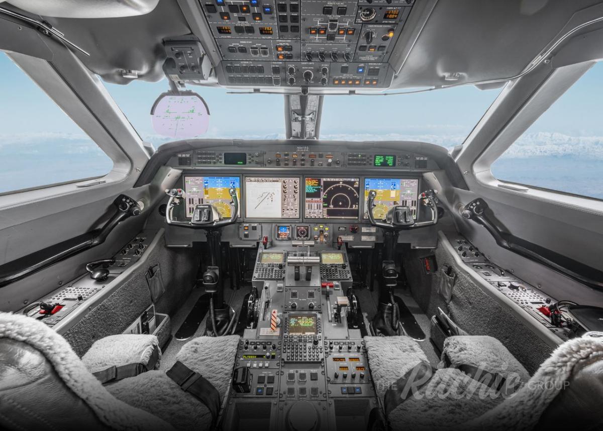 2009 Gulfstream G450 Photo 6