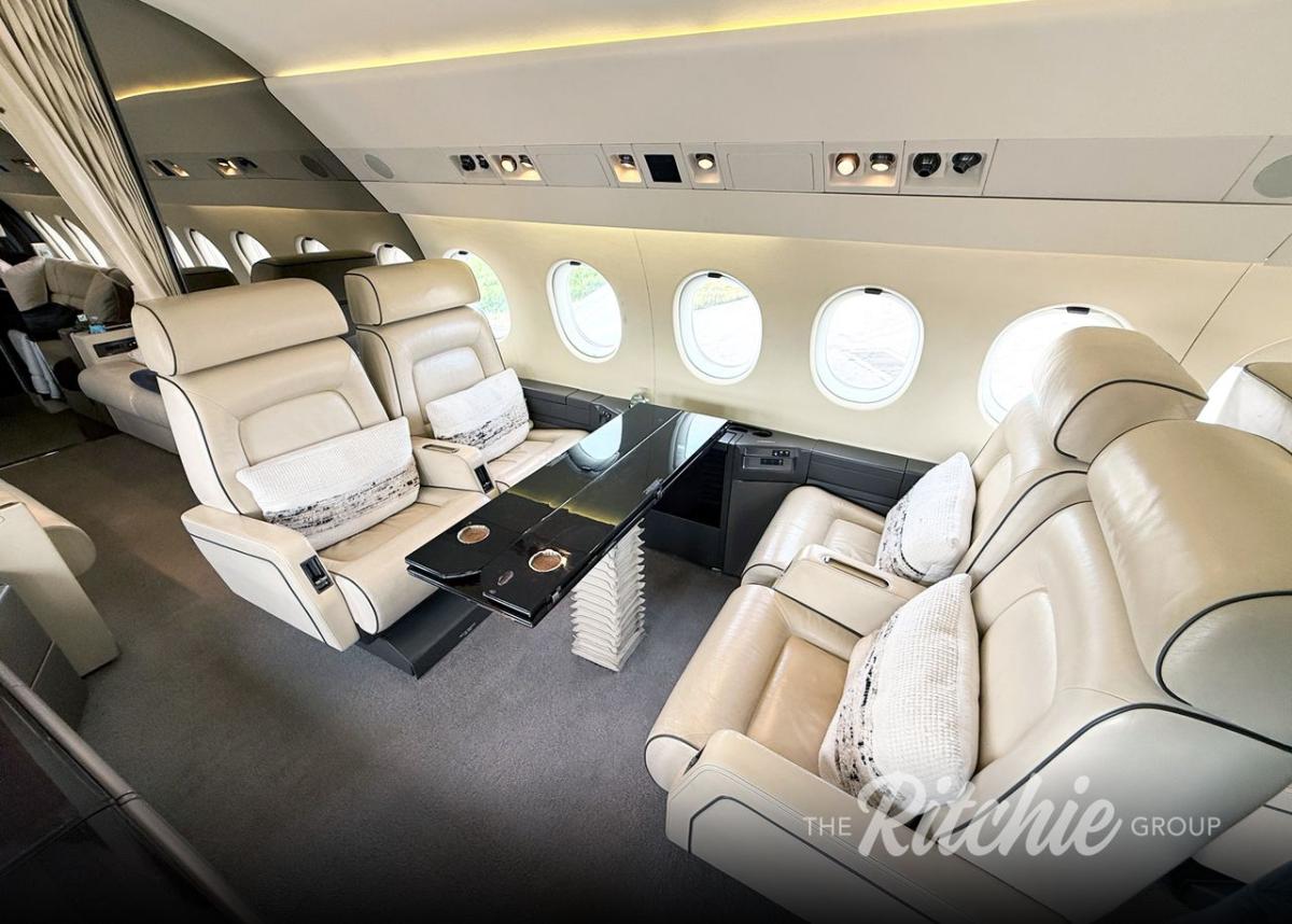 1993 Dassault Falcon 900B Photo 2