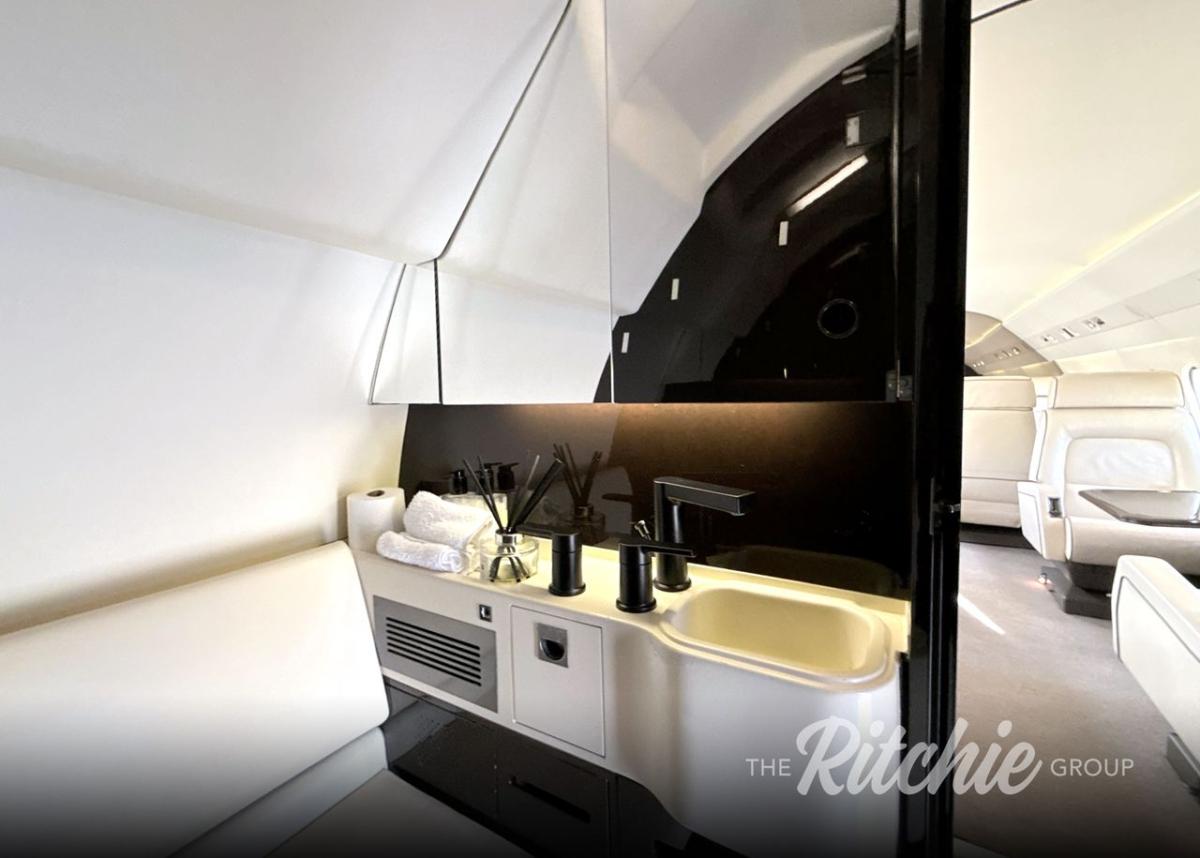 1993 Dassault Falcon 900B Photo 7