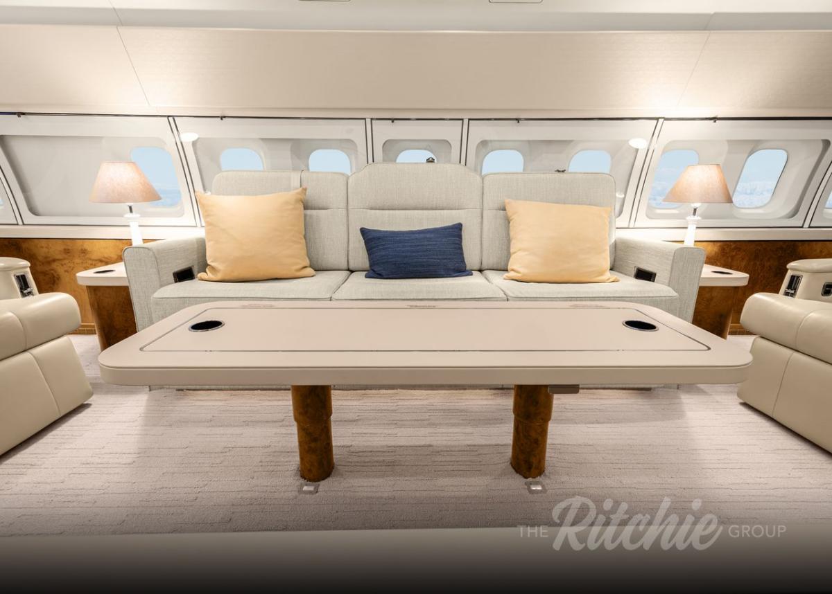 Boeing Business Jet Photo 5