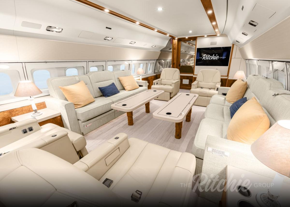 Boeing Business Jet Photo 4