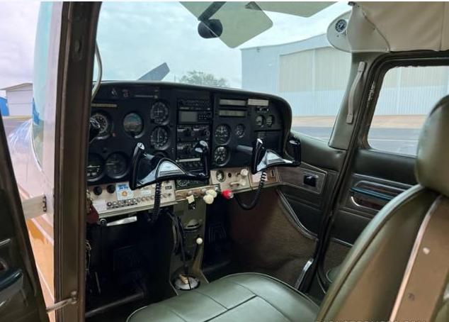 1967 Cessna 182K Skylane Photo 2