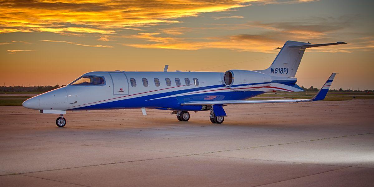 2007 LEAR 40XR Photo 2