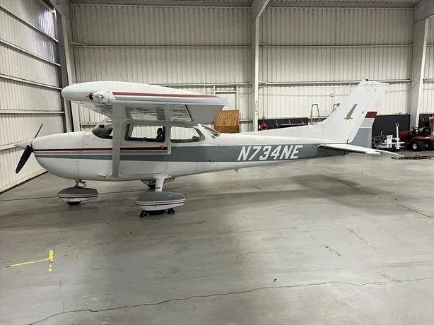 1977 CESSNA 172N SKYHAWK Photo 2