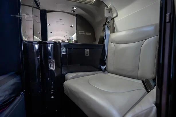 1997 BEECHCRAFT BEECHJET 400A Photo 4