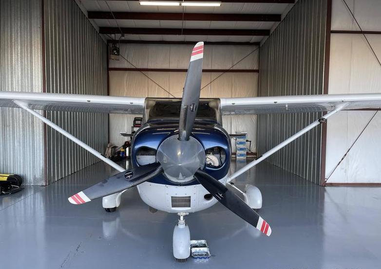 2013 Cessna Turbo 206 with A/C Photo 4