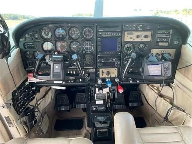 1979 CESSNA 210 Photo 2
