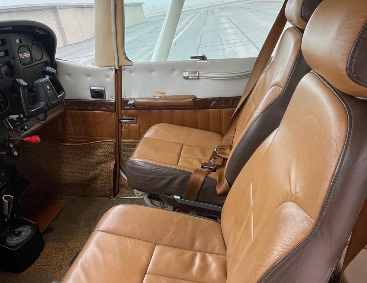 1980 Cessna TR182RG Photo 3