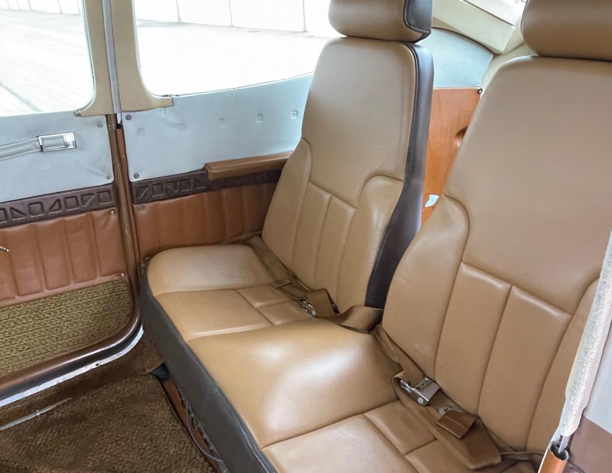 1980 Cessna TR182RG Photo 4
