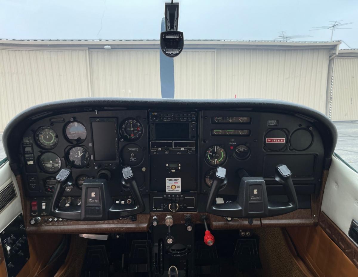 1980 Cessna TR182RG Photo 5