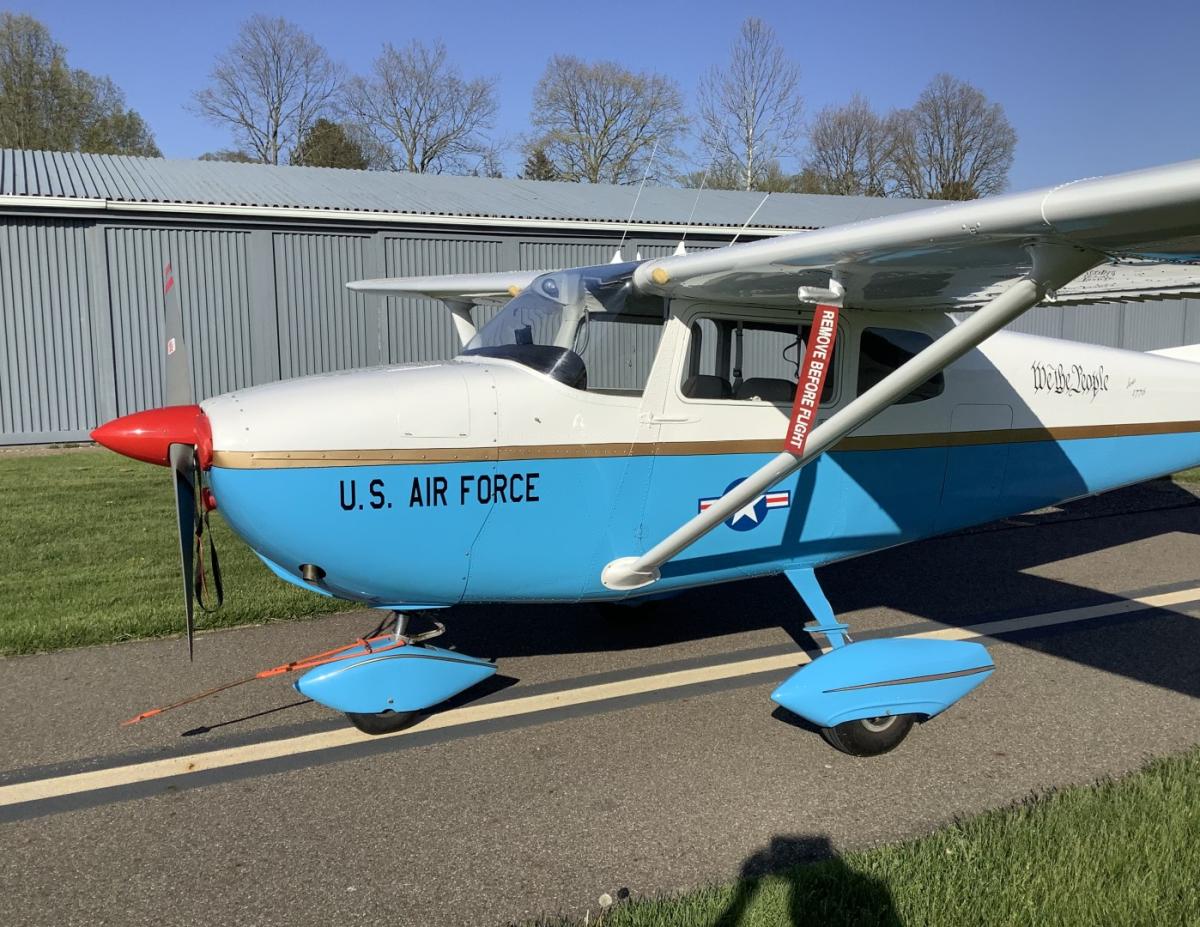 1961 Cessna 172B Photo 2