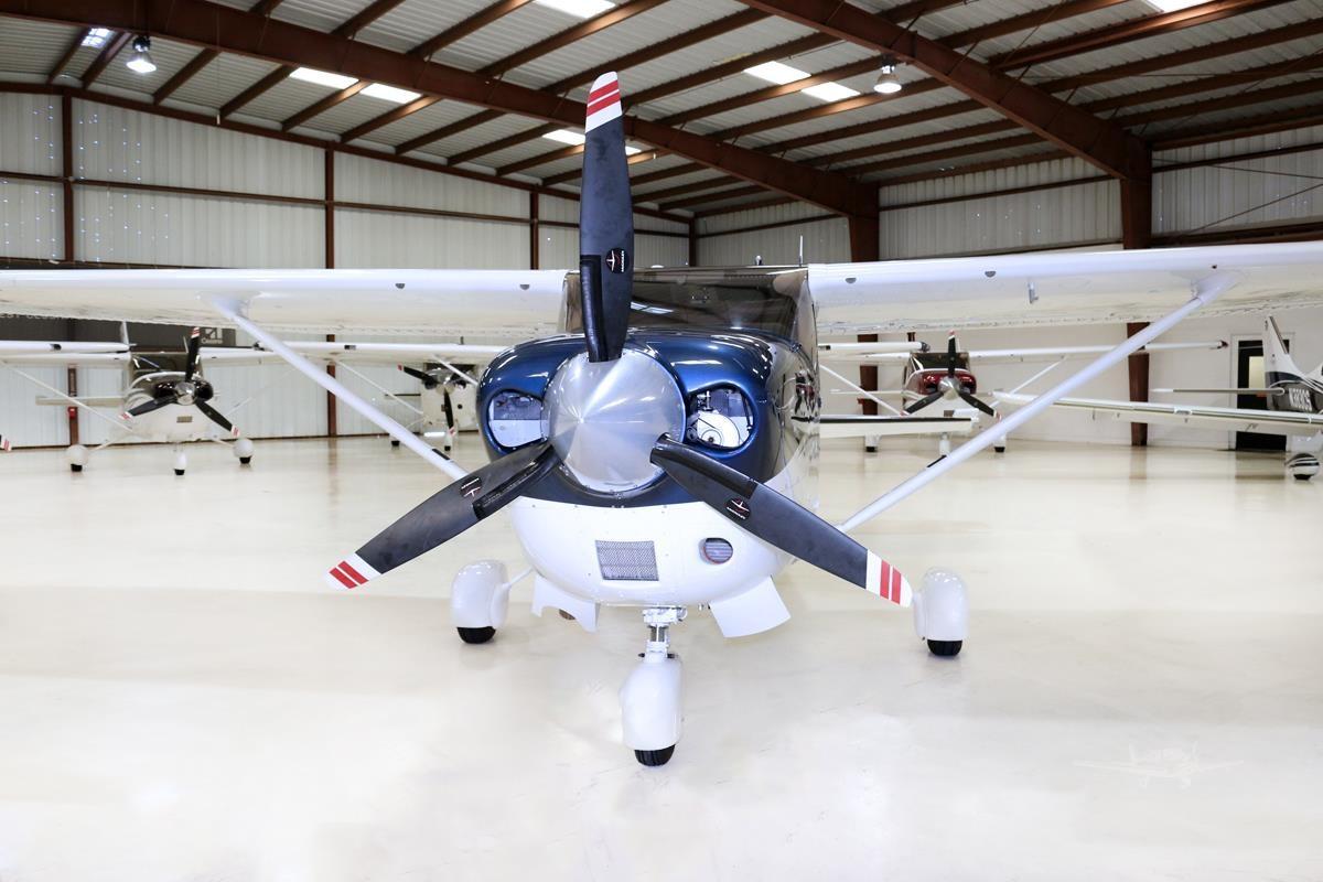 2012 CESSNA TURBO 206H STATIONAIR Photo 4
