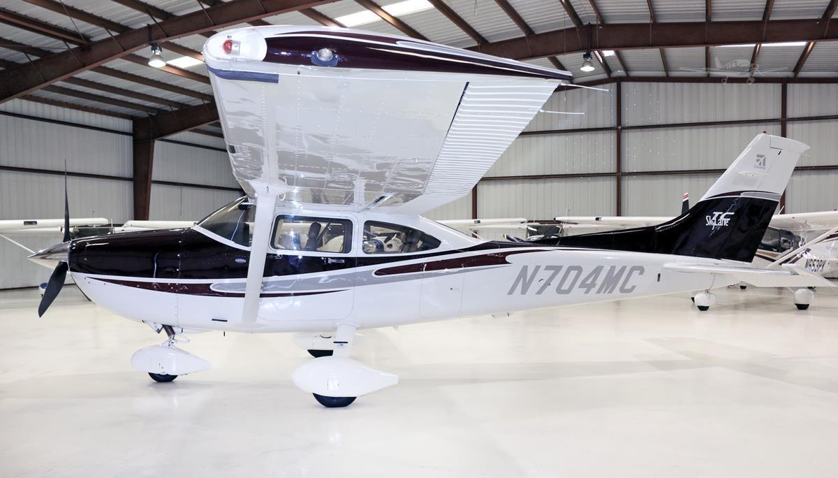 2004 CESSNA TURBO 182T SKYLANE  Photo 2