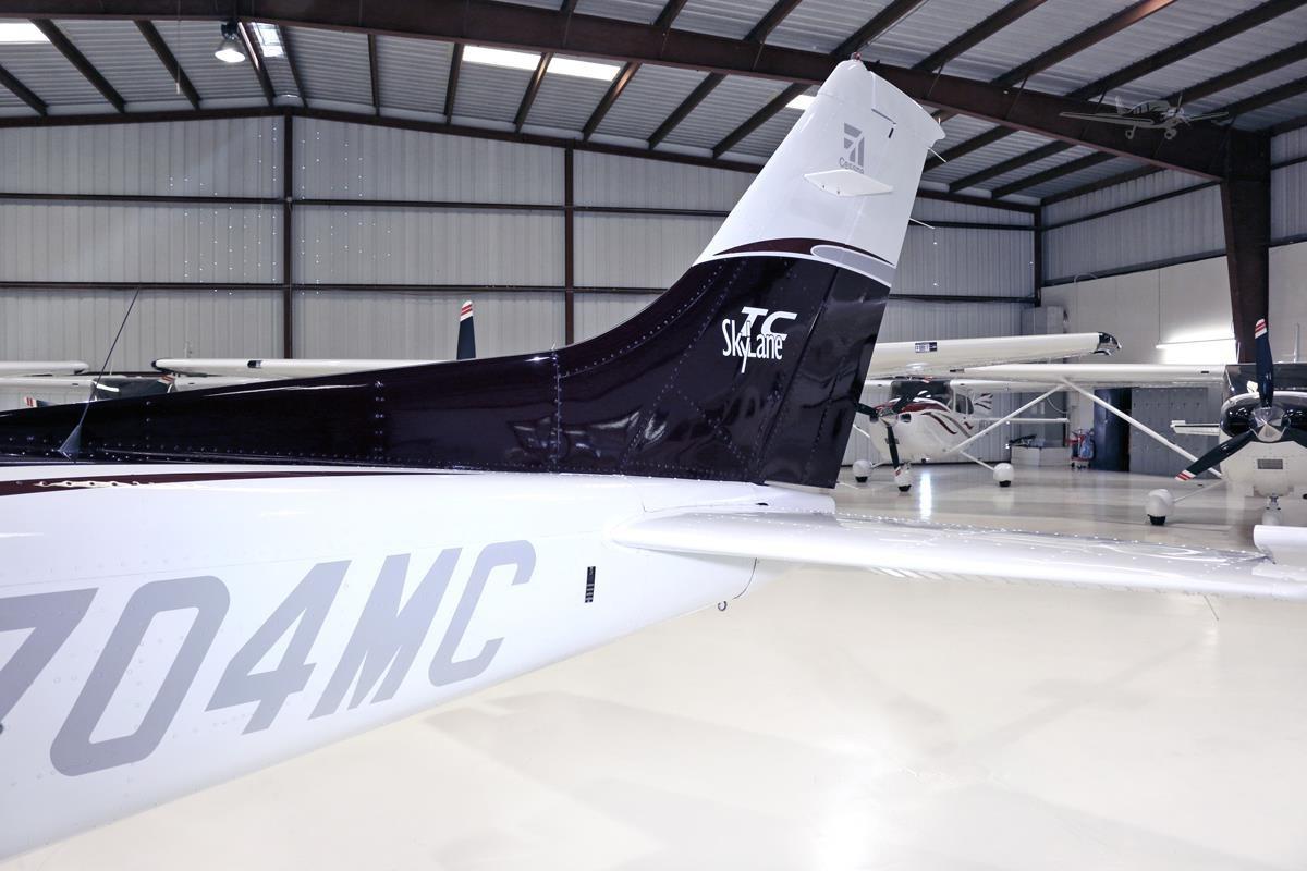 2004 CESSNA TURBO 182T SKYLANE  Photo 5